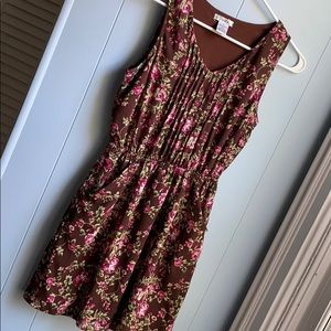Brown floral dress with pockets